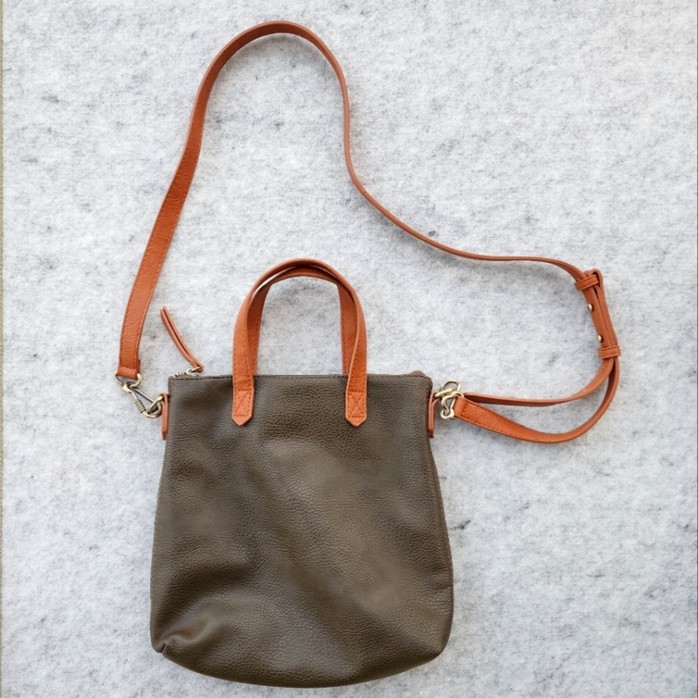 NWOT - Antik Kraft - BREE CROSSBODY - color moss green